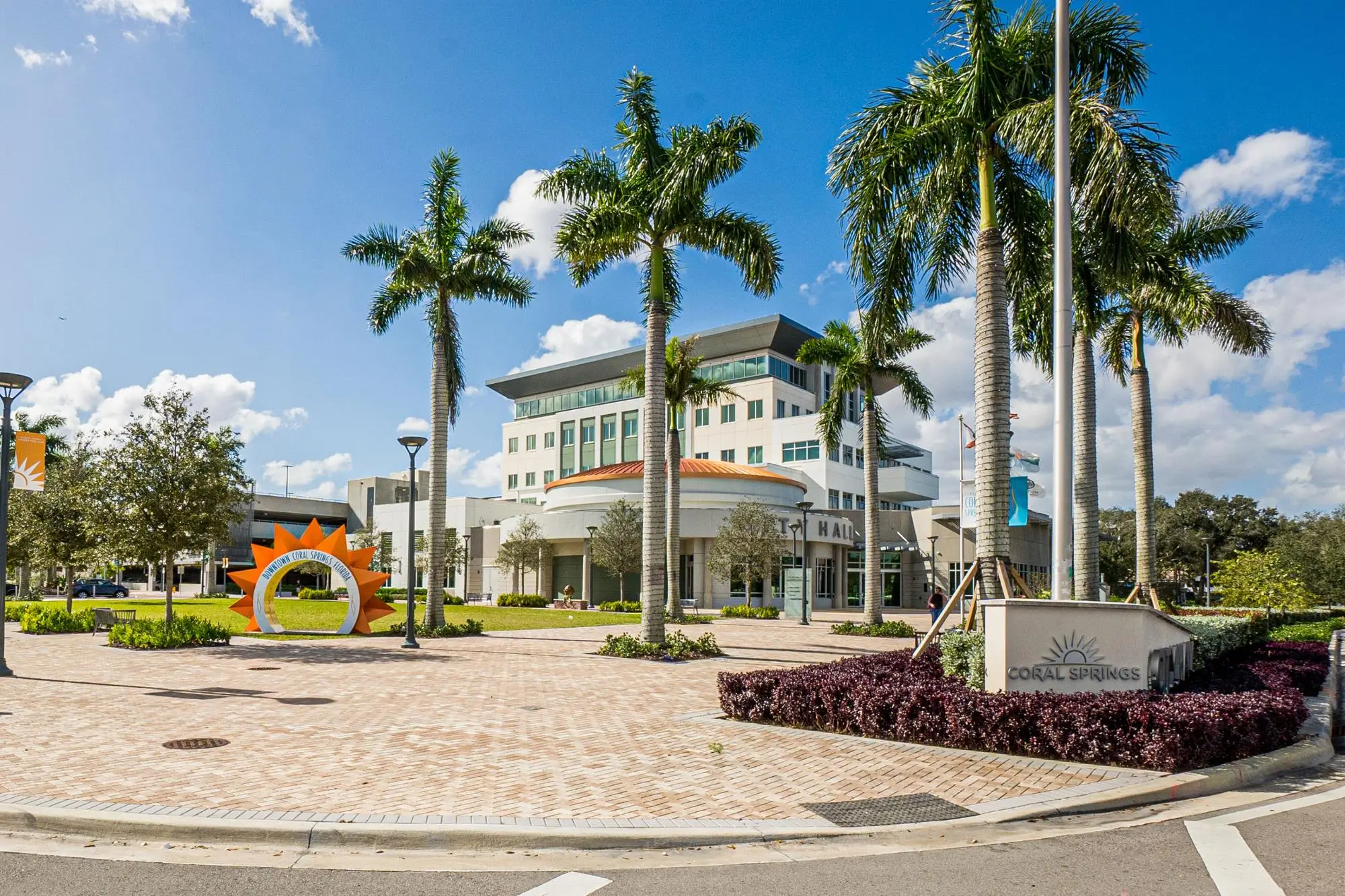 Coral Springs AC Repair: Trust Elsmar Air Conditioning for Expert HVAC Services 4 Coral Springs AC repair technician at work