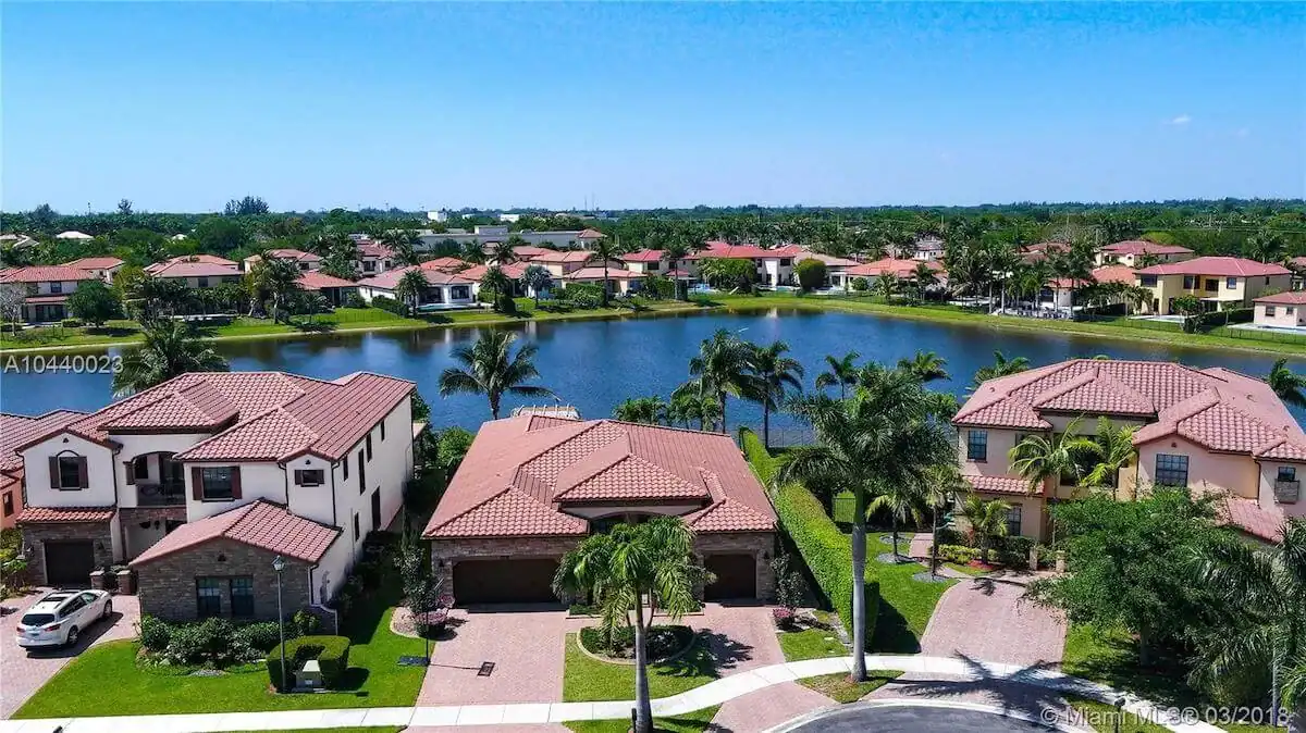Air Conditioning Repair in Cooper City: Elsmar Air Conditioning is Your Trusted AC Installation Expert 2 Air conditioning repair in Cooper City technician at work